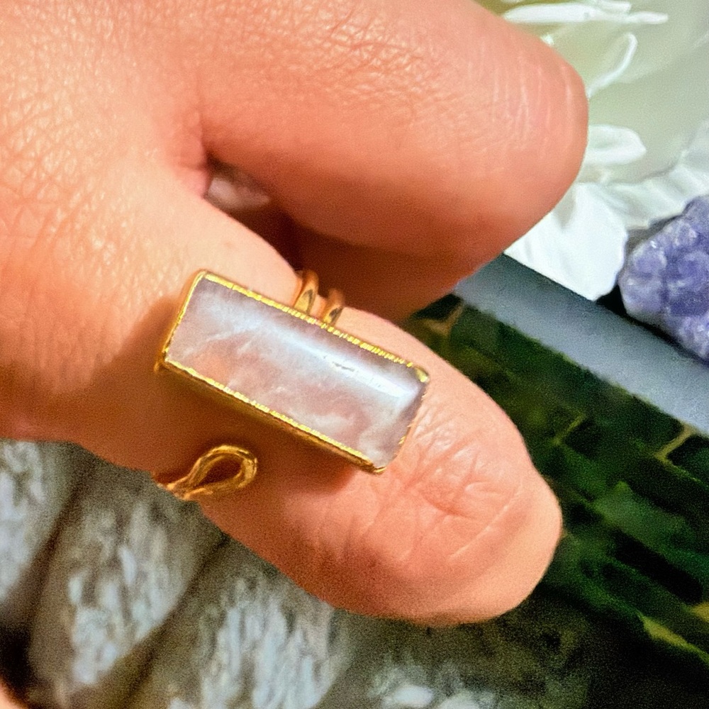 Handmade Gold-Tone Ring with Rectangular rose quartz Inlay - Picture 2 of 11